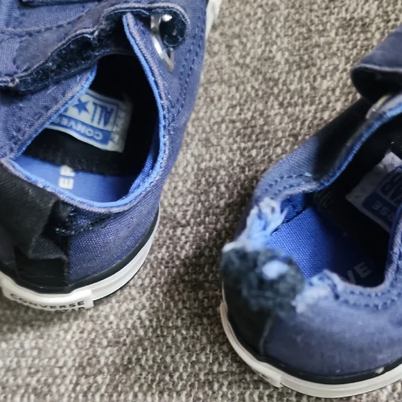 Converse Black and Blue Sneakers Classic Canvas Design - Picture 8 of 8